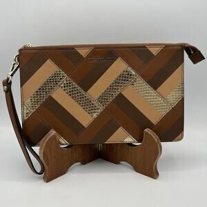 MICHAEL KORS Marquertry Patchwork Daniela Wristlet Women’s